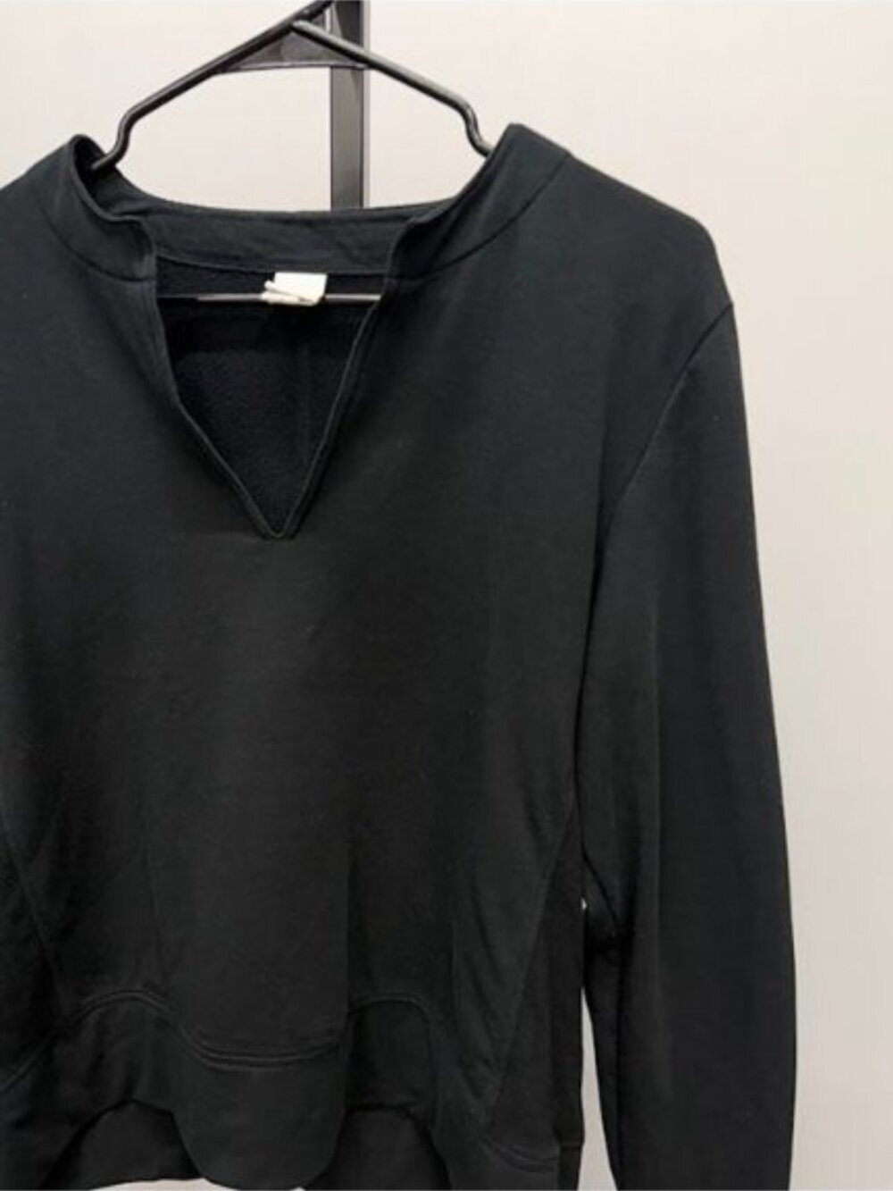 Lole Black V-Neck Pullover Sweater - Picture 2 of 4